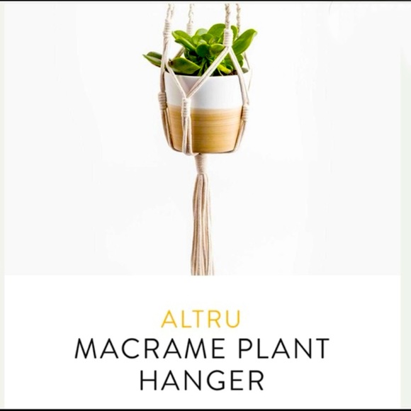 Macrame Plant Hanger - Picture 1 of 4